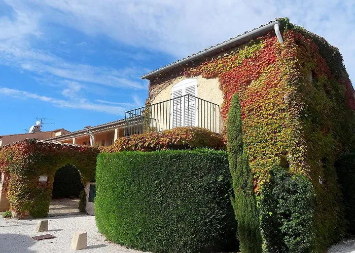 Les Carles By Interhome Saint-Tropez