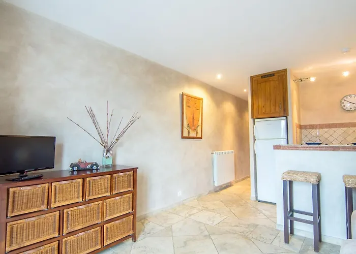 Les Carles By Interhome Appartamento